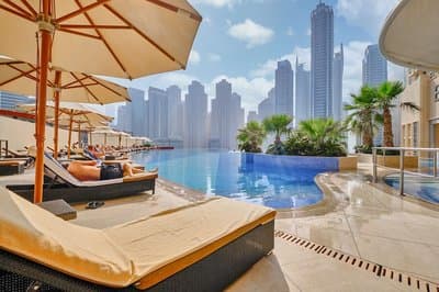Grand Stay in This 1 Bedroom Flat That Sleeps 4