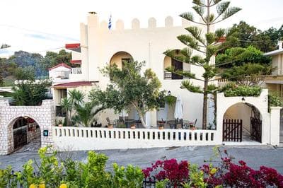 Captivating Bougainvillea Apartment in Panormos