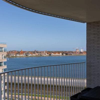 Bright Apartment With Seaview