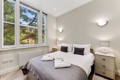 Cosy 1 Bed Apartment next to Liverpool Street Station FREE WIFI By City Stay Aparts London