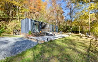 Secluded Bryson City Tiny Cabin Near River Access!
