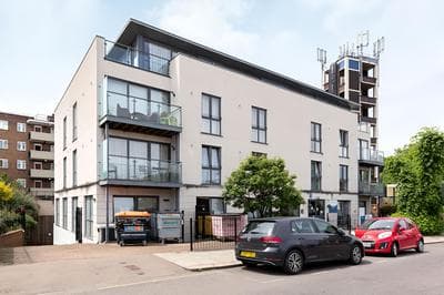 Impressive 2 Bed Penthouse in Wandsworth