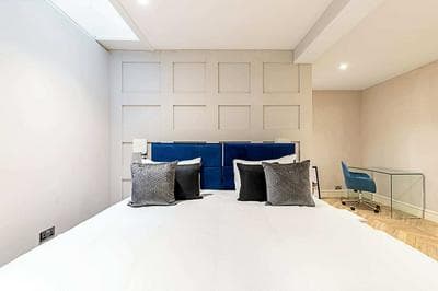 Beautiful Two Bedroom Abode in Notting Hill