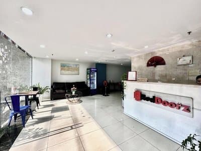 RedDoorz The Jade Hotel Than Nhan Trung