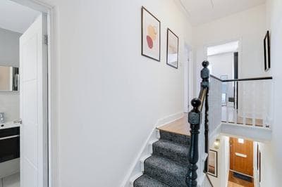 Luxury 3 Bedroom 2 Bathroom House Fulham