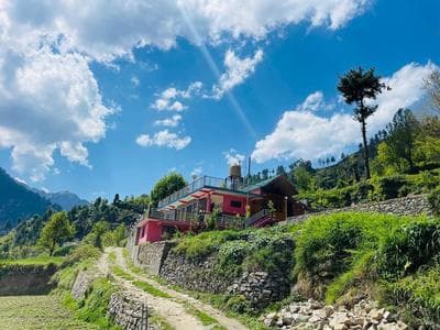 Snow and Field View Homestay