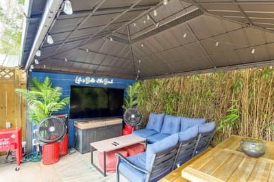 Walk to Beach, Gazebo w/ Hot Tub: Gulfport Gem!
