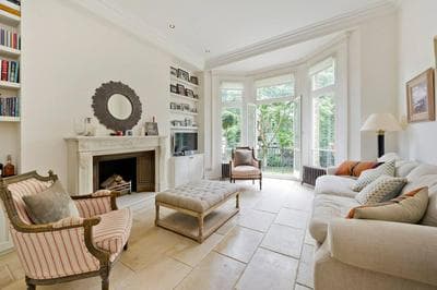 Cute 2-bed Chelsea Apartment