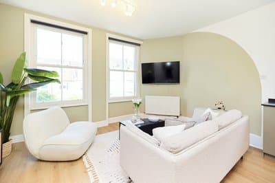 Classic Edwardian Flat near Emirates