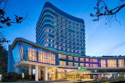 Holiday Inn Zhengzhou Riverside by IHG