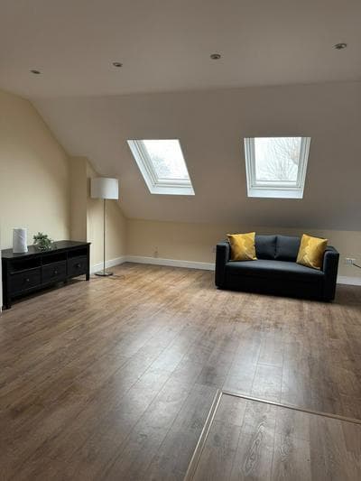 London Retreat With Great Location