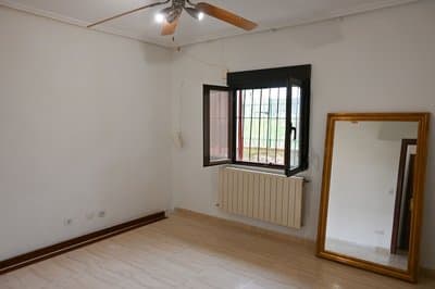 M Amu10 Amplia Vivienda de dos Dormitorios en el