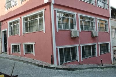 Emirhan Guest House & Suites