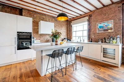 Long Term Stay- Notting Hill by Out of Office Lifestyle