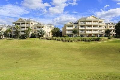 Condo Centre Court Living 3 Bedroom Reunion