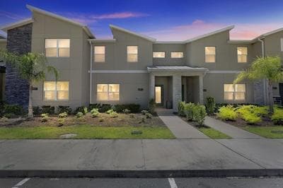 Family Retreat near Disney with Pool & Hot Tub! by RedAwning