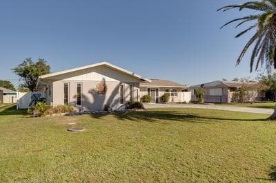 4 Mi to Port Charlotte Beach Park: Gem w/ Pool