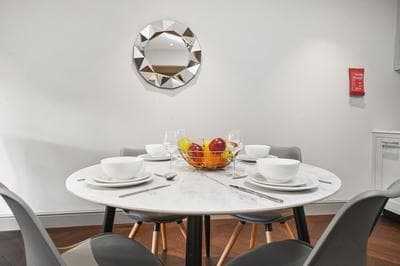 2 Bed Lux Apartments near Central London FREE WIFI by City Stay Aparts London