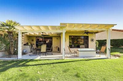 Golf Course On-site: Peaceful Condo in Palm Desert
