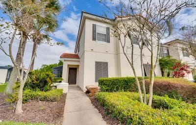 Gated Kissimmee Townhome w/ Pool, 11 Mi to Disney!