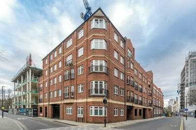 Cozy 3-bed flat near Vauxhall Gardens
