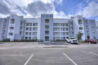 Cafe Lilly - Storey Lake By Shine Villas! #714 2 Bedroom Condo