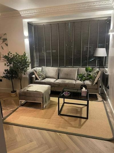 Nw119sg-modernapt-2guests-2br-1minhighstreet