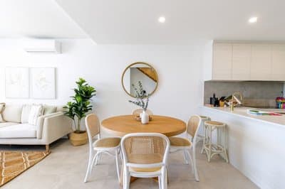 Lavish Coastal 2-bed With Stunning Ocean Views
