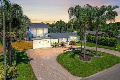 Pompano Gem 1 mi to Beach 12 Pickleball Courts