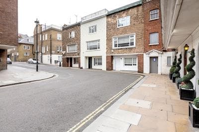 Beautiful House in Heart of Mayfair