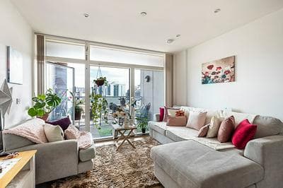 Stylish Canary Wharf Retreat For 2