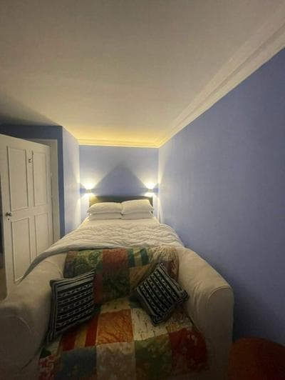 Expansive 4BD Home- 15 min From Buckingham Palace!