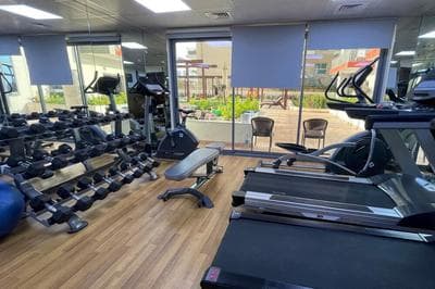 Elite LUX Holiday Homes - Spacious 1 BR Near Metro Station in Al Furjan Dubai