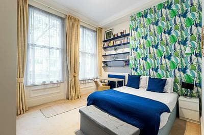 Charming Earls Court Apartment
