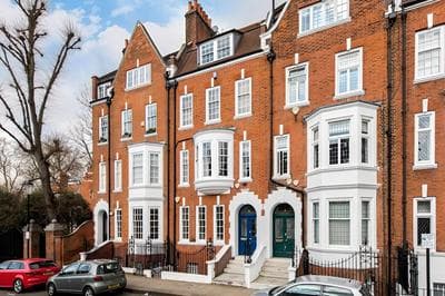 Beautiful 2 Bed W Roof Terrace in Holland Park