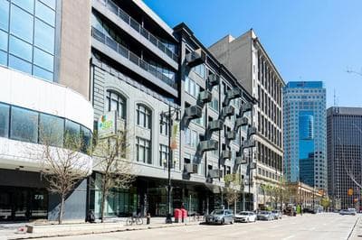 Premium 2BD Loft DT Prking Rooftop Patio BBQ Gym