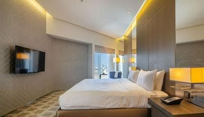 Elegant 1BR Near Wafi Mall Central Dubai Stay