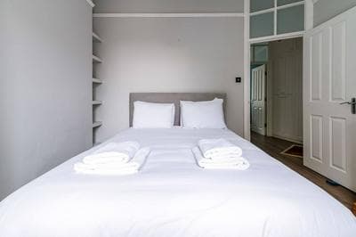 Beautiful One Bed Abode in the South West