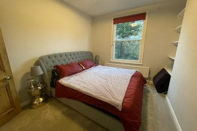 Stylish and Spacious 1 Bedroom Flat