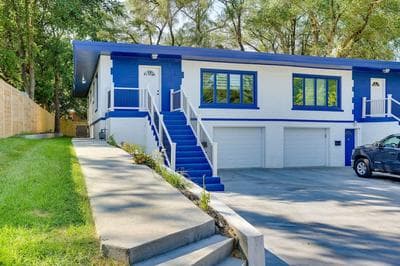 Charming Omaha Getaway - 3 Mi to Baxter Arena!