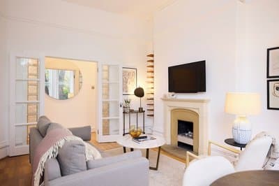 Hampstead Parkside Apartment