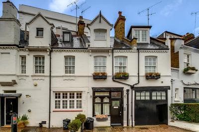 Pont Street Mews Townhouse