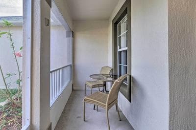 Kissimmee Retreat: Fenced-in Yard w/ Pool!