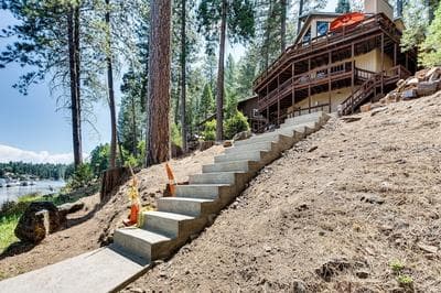 Dos Pinos - Spacious Lakefront Cabin w/ Game Room by Yosemite Region Resorts