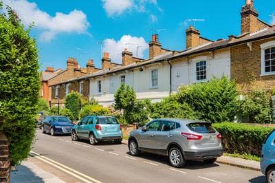 Enchanting Hammersmith Home Close to Shepherds Bush by Underthedoormat