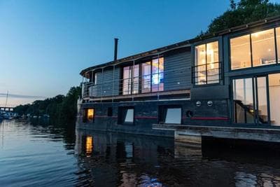 Péniche Carpe Diem La Rivière House