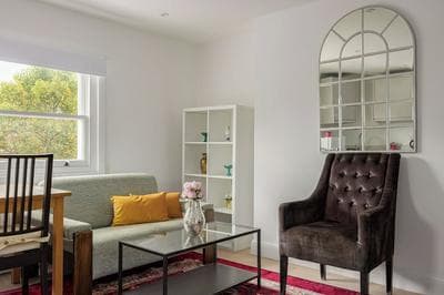 Picktheplace Kensington Lux Apartments III