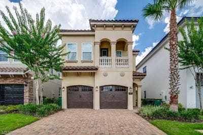 Elegant 5 BD, 5 BH Villa