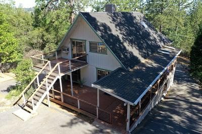 The Valley View: Pine Mountain Lake Cabin 4 Bedroom Home by RedAwning