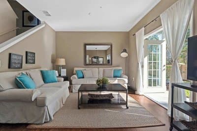 Kissimmee 4BR Townhouse: Perfect for Families!